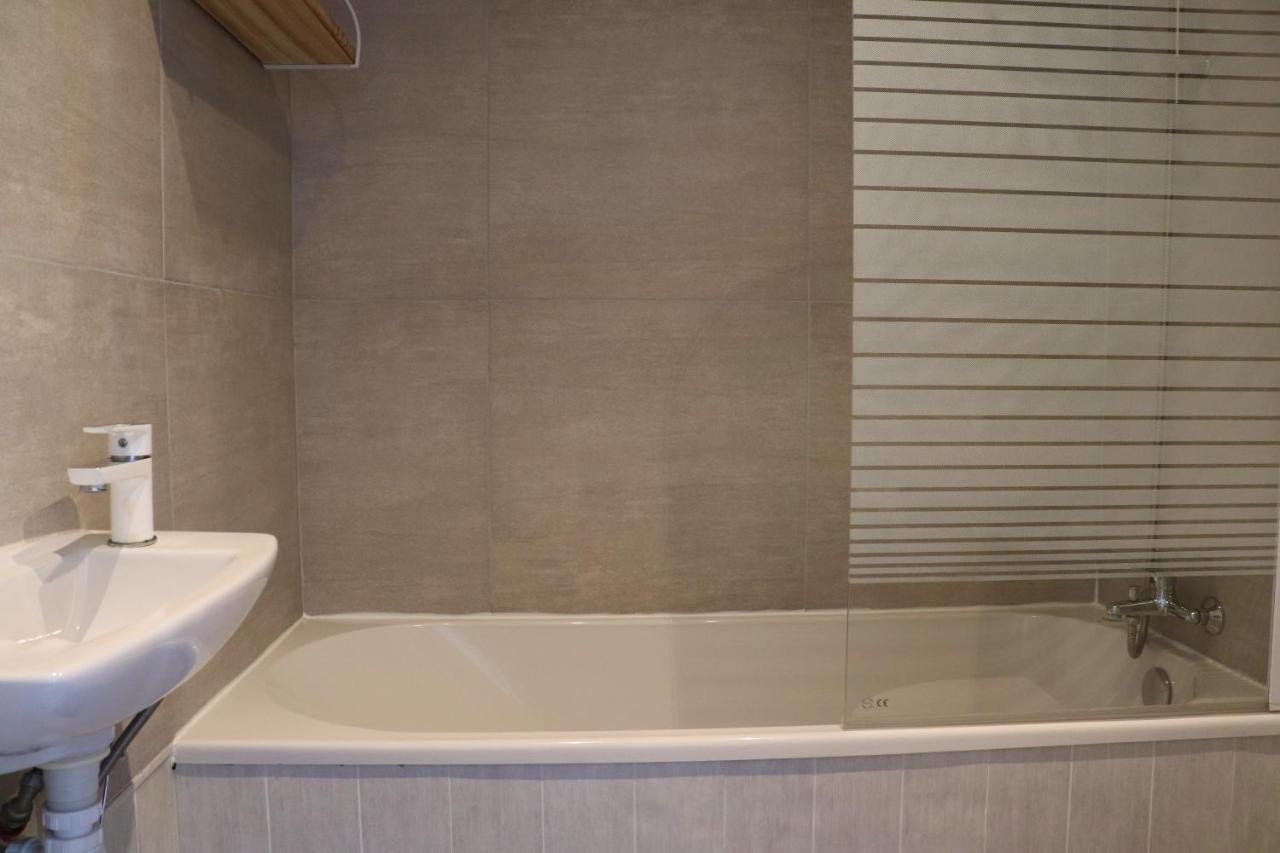 Le Risle - Hotel Montfort-sur-Risle Екстериор снимка